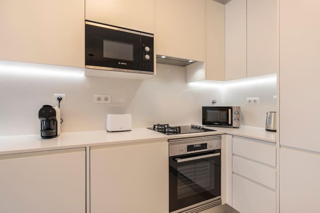 Campolide Lovely 2 Bedroom By Innkeeper Лиссабон Экстерьер фото